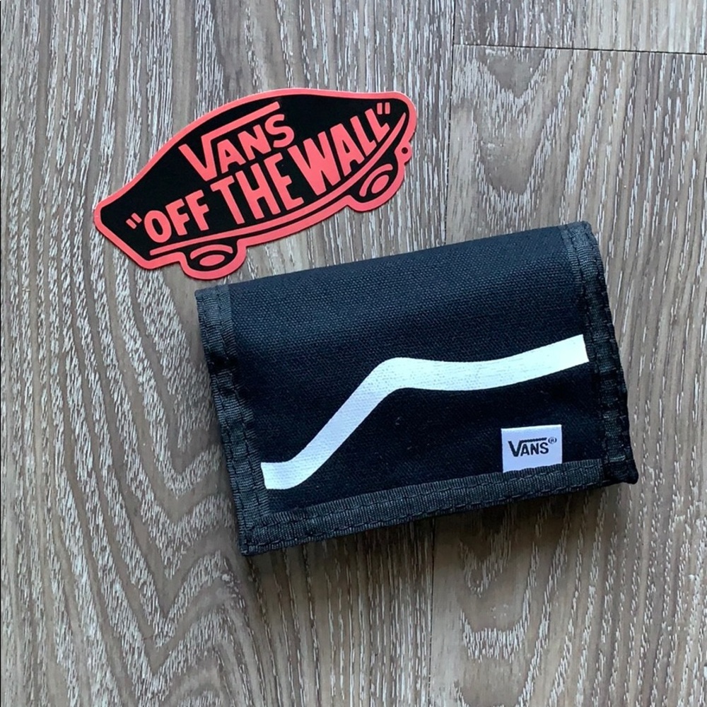 Vans Wallet + Sticker!